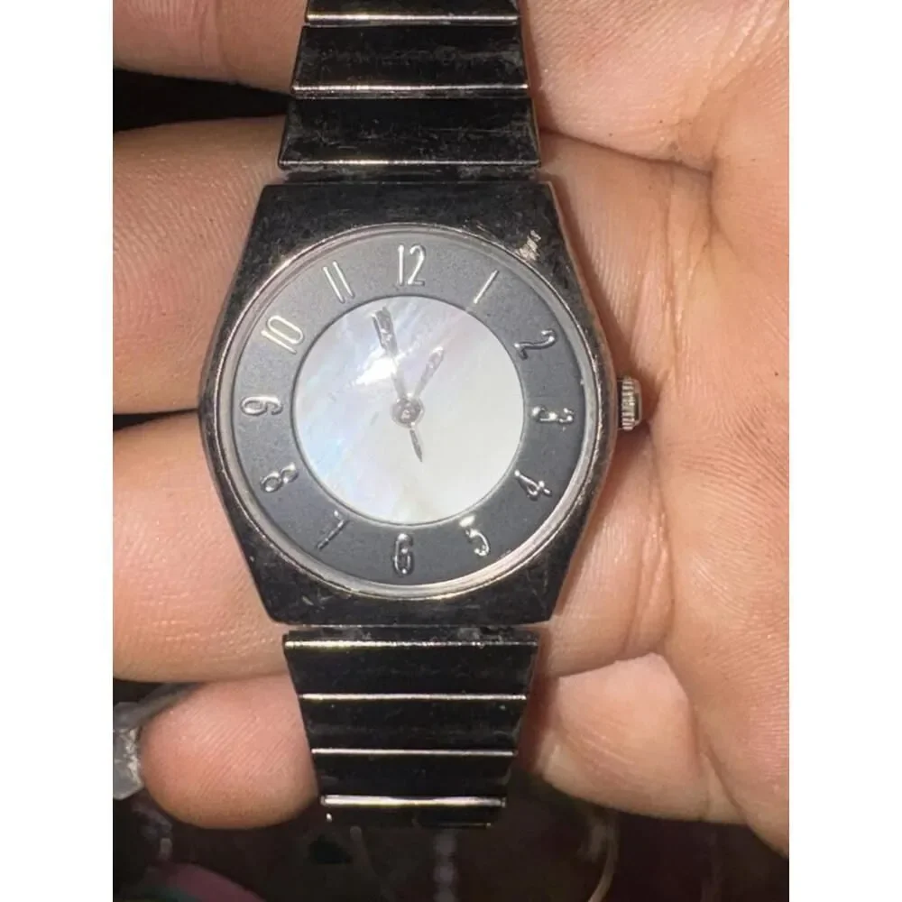 Black gun metal color lady's/Woman watch/wristwatch